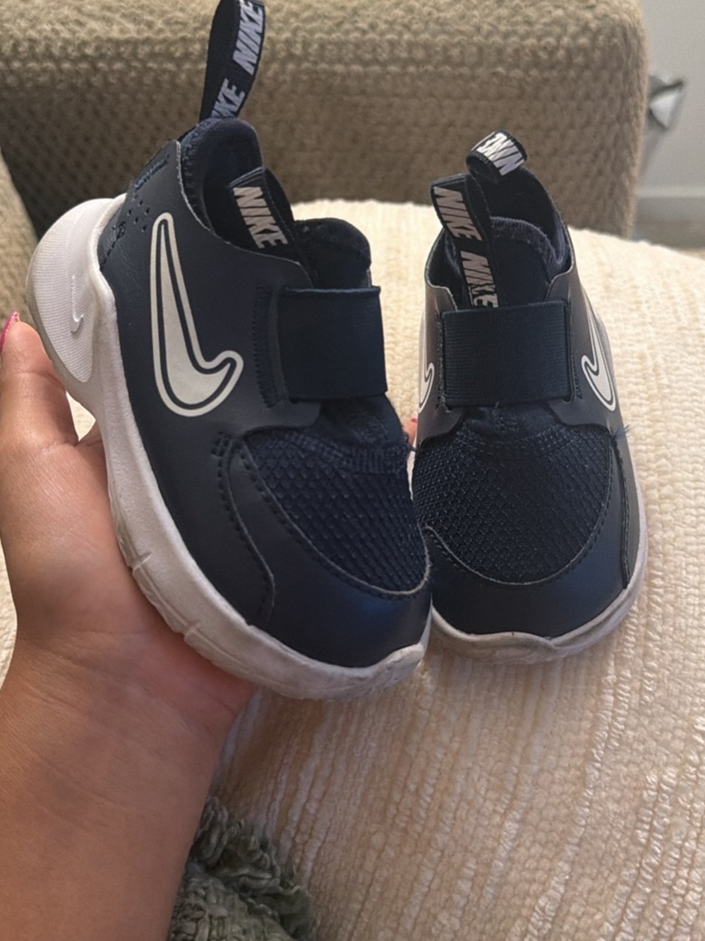 Nike Kids Navy & White Sneakers 5C
